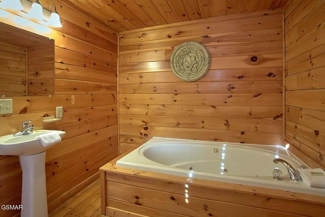 2131 Windy Lane, Sevierville, TN 37876