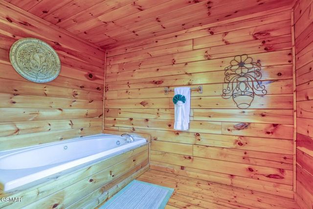 2131 Windy Lane, Sevierville, TN 37876