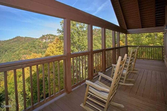 2131 Windy Lane, Sevierville, TN 37876