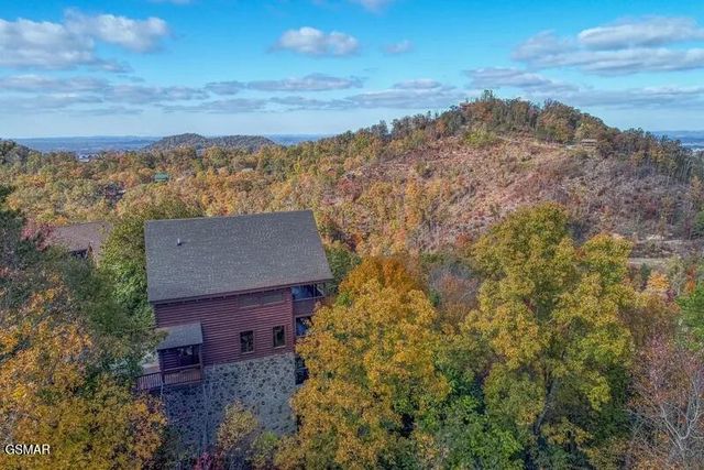 2131 Windy Lane, Sevierville, TN 37876