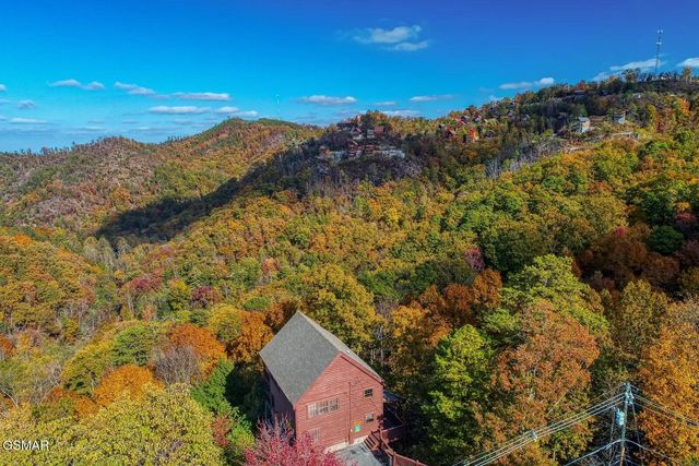 2131 Windy Lane, Sevierville, TN 37876