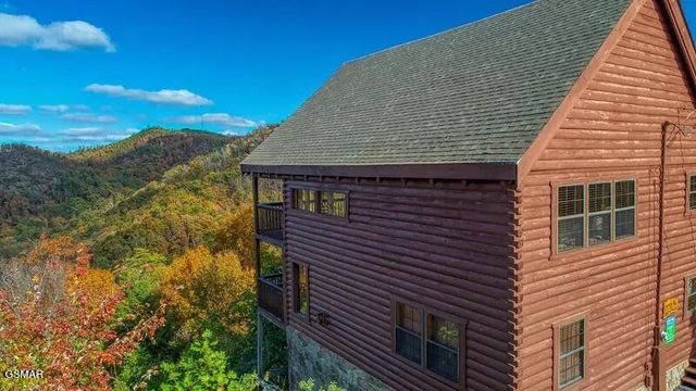 2131 Windy Lane, Sevierville, TN 37876