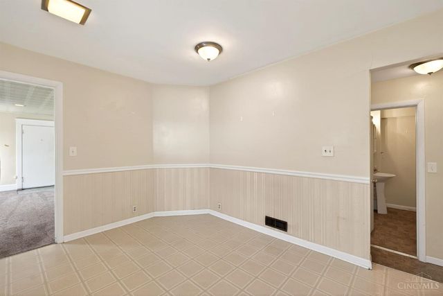 704 Seventeenth Avenue, Middletown, OH 45044