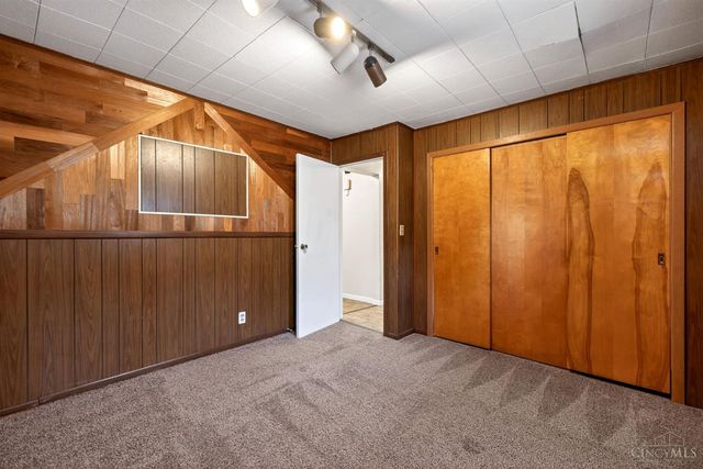 704 Seventeenth Avenue, Middletown, OH 45044