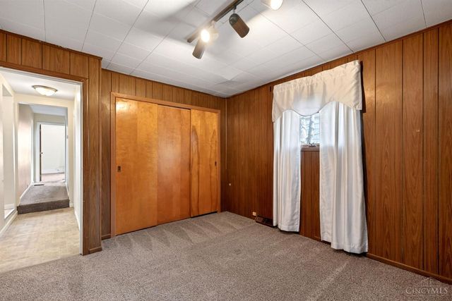 704 Seventeenth Avenue, Middletown, OH 45044