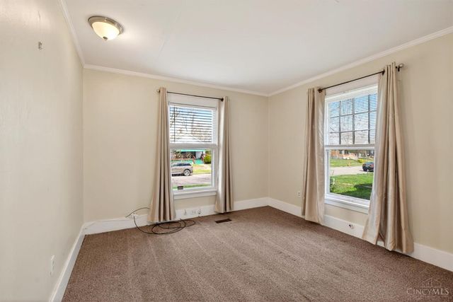 704 Seventeenth Avenue, Middletown, OH 45044