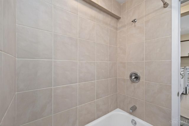 704 Seventeenth Avenue, Middletown, OH 45044