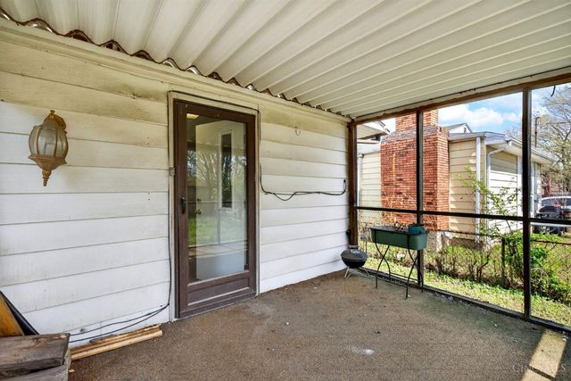 704 Seventeenth Avenue, Middletown, OH 45044