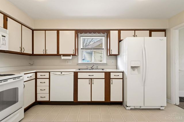 704 Seventeenth Avenue, Middletown, OH 45044