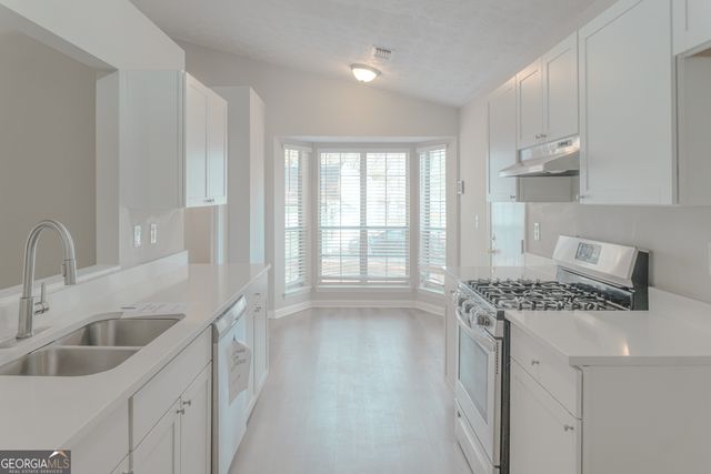 1350 Birdsong Lane, Hampton, GA 30228