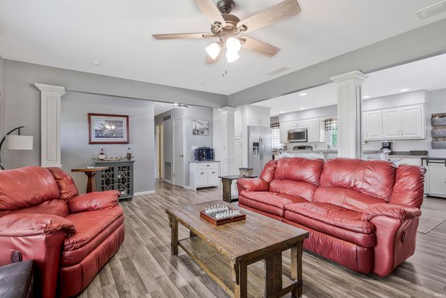 7688 Vann Road, Newburgh, IN 47630