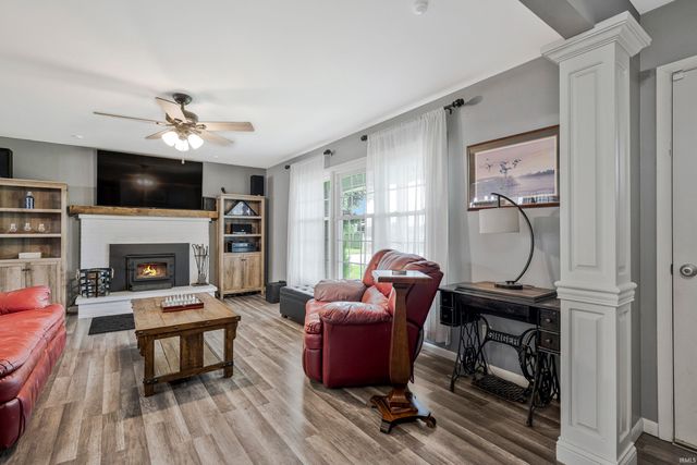 7688 Vann Road, Newburgh, IN 47630
