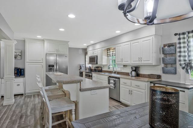 7688 Vann Road, Newburgh, IN 47630