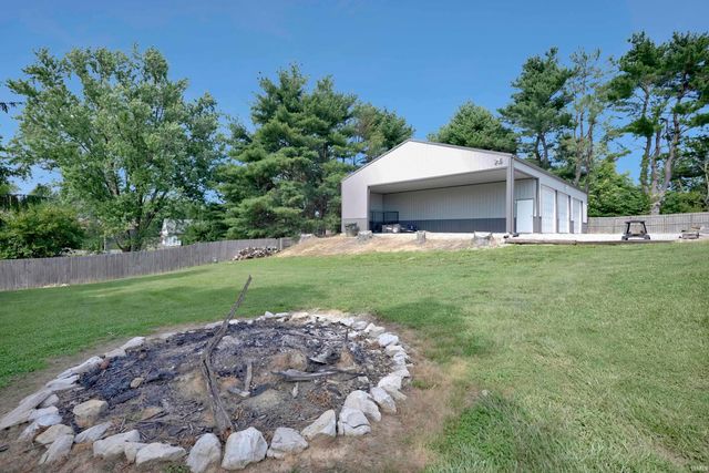7688 Vann Road, Newburgh, IN 47630