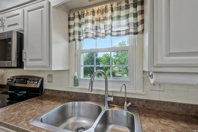 7688 Vann Road, Newburgh, IN 47630