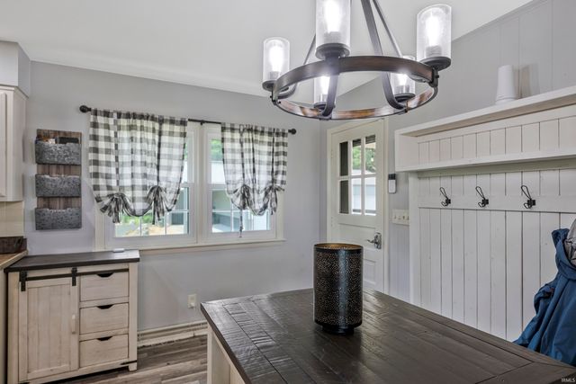 7688 Vann Road, Newburgh, IN 47630