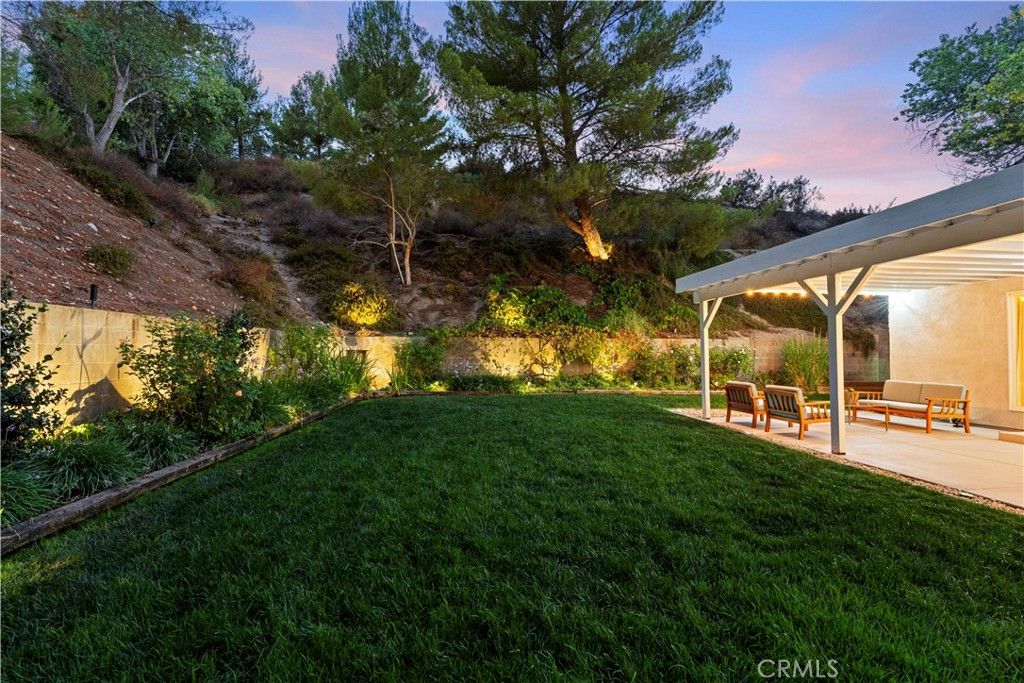28628 Applewood Lane, Castaic, CA 91384 — photo 5