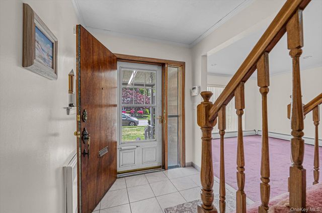 161 Rose Lane, New Hyde Park, NY 11040