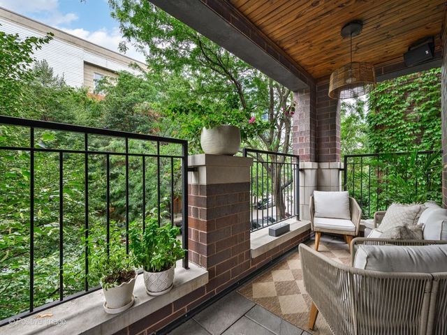 450 N Sangamon Street 2, Chicago, IL 60642