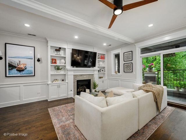450 N Sangamon Street 2, Chicago, IL 60642