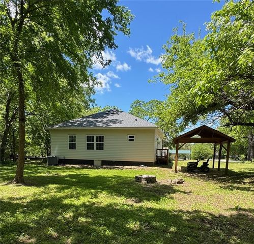 312 N West Avenue, Lincoln, AR 72744