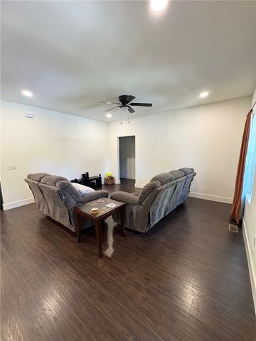 312 N West Avenue, Lincoln, AR 72744