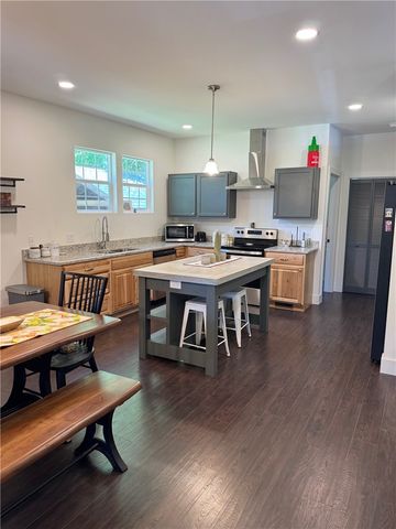 312 N West Avenue, Lincoln, AR 72744