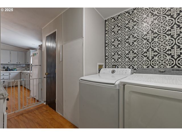 201 HEAVENLY Ct, Sutherlin, OR 97479