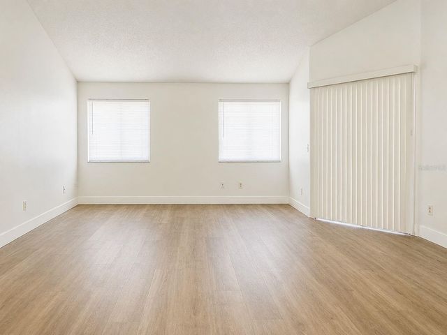 6914 THOUSAND OAKS ROAD, Orlando, FL 32818
