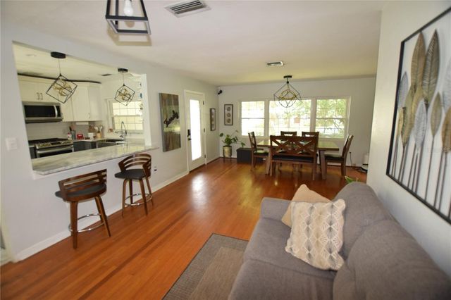 924 BOARDMAN STREET, Orlando, FL 32804