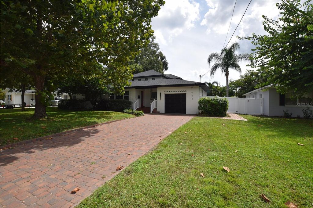 924 BOARDMAN STREET, Orlando, FL 32804