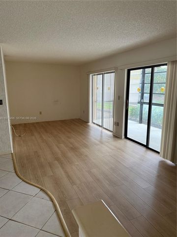 10753 W Clairmont Cir 106, Tamarac, FL 33321