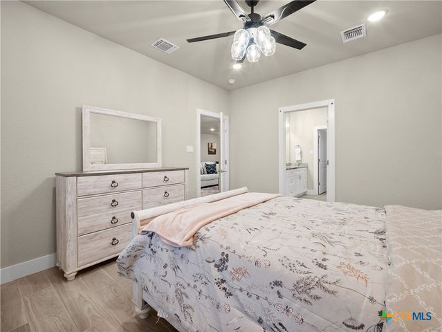 5338 Howard Street, San Antonio, TX 78212