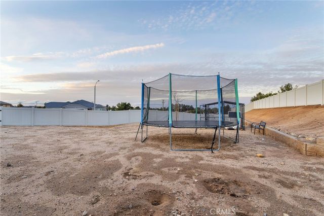 7249 Dayton, Hesperia, CA 92345