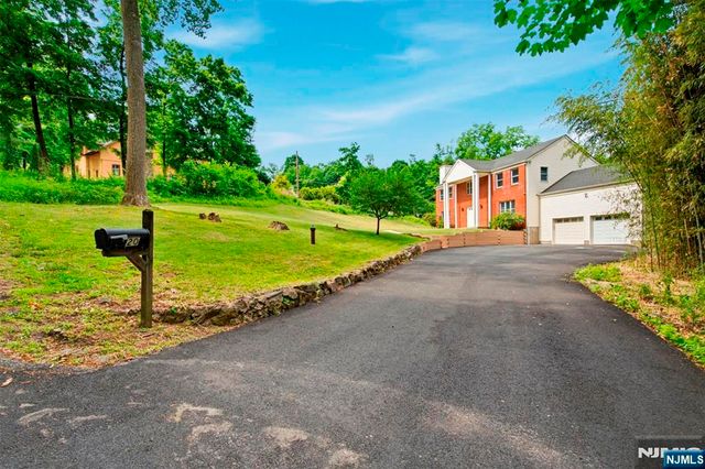 20 Cleacene Avenue, Mount Olive Township, NJ 07828