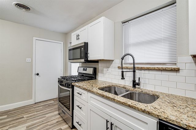 2127 E Mitchell Street, Arlington, TX 76010