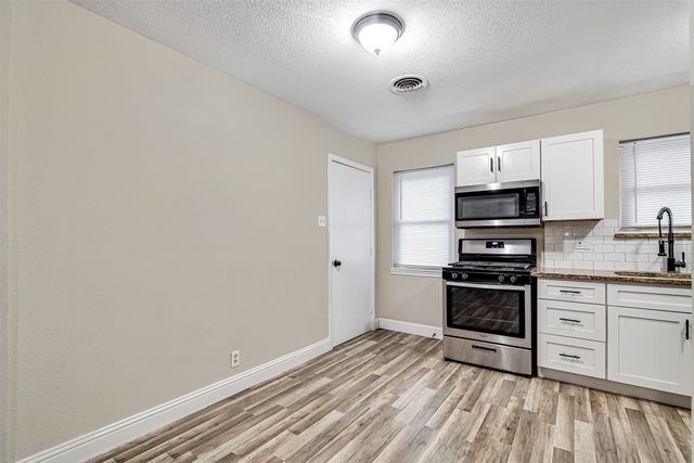 2127 E Mitchell Street, Arlington, TX 76010