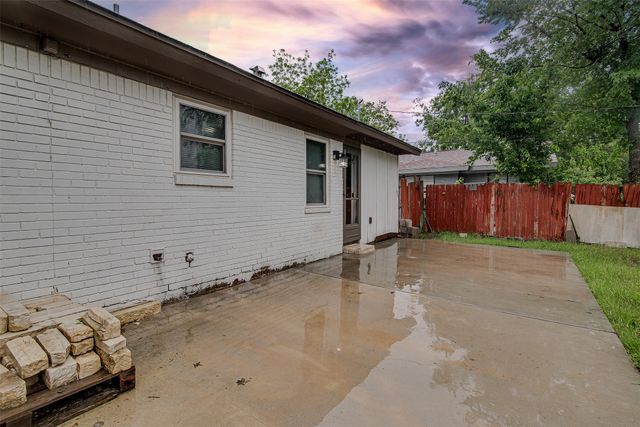 2127 E Mitchell Street, Arlington, TX 76010