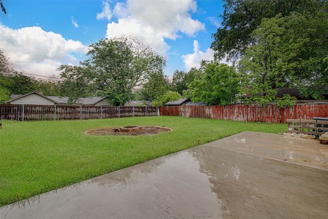 2127 E Mitchell Street, Arlington, TX 76010