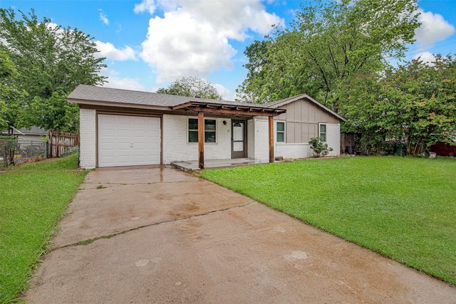 2127 E Mitchell Street, Arlington, TX 76010