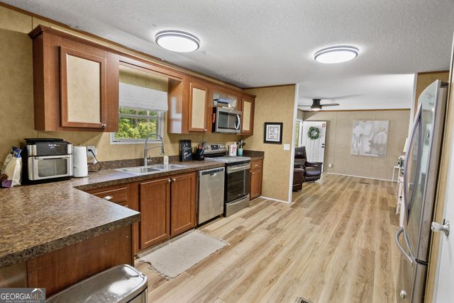 1575 Davis Road W, Fairmount, GA 30139