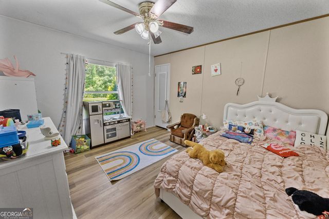 1575 Davis Road W, Fairmount, GA 30139