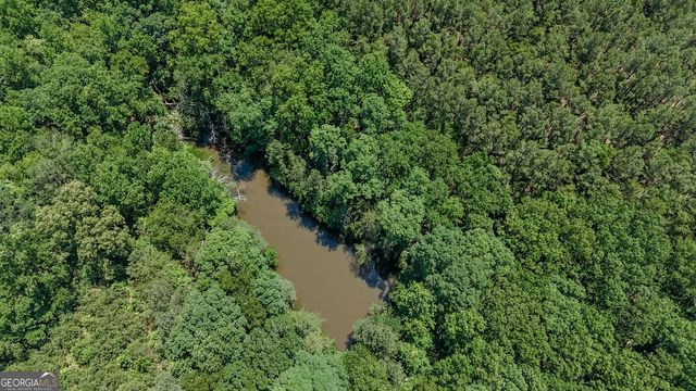 1575 Davis Road W, Fairmount, GA 30139