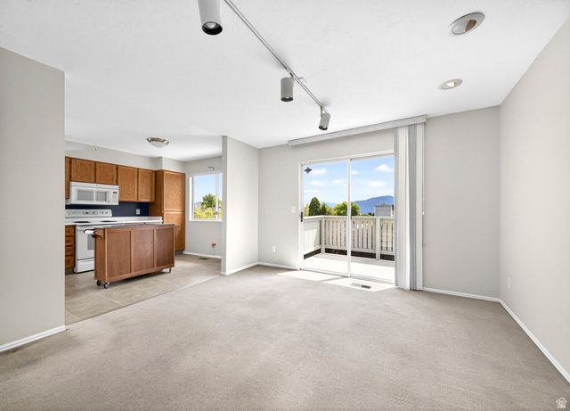 6649 S VERANO CIR, West Jordan, UT 84081