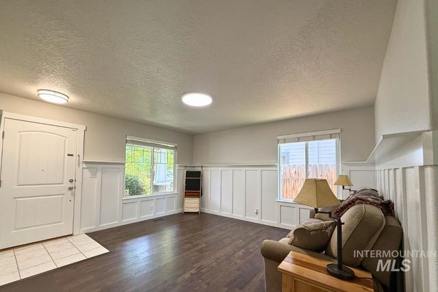 10122 W Shelborne Drive, Boise, ID 83709