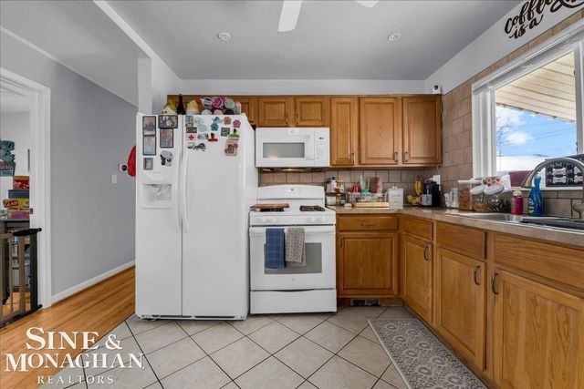 28637 Bohn Street, Roseville, MI 48066