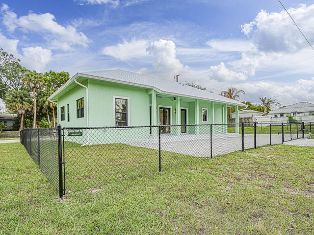 12906 83rd Avenue, Sebastian, FL 32958