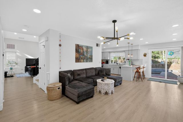 4133 Singing Tree Way, Antelope, CA 95843