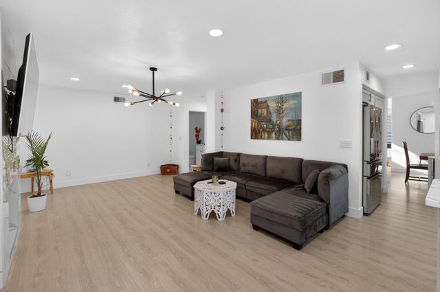 4133 Singing Tree Way, Antelope, CA 95843