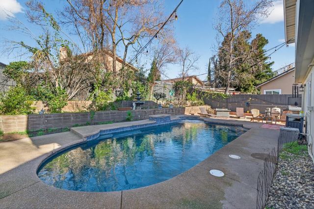 4133 Singing Tree Way, Antelope, CA 95843